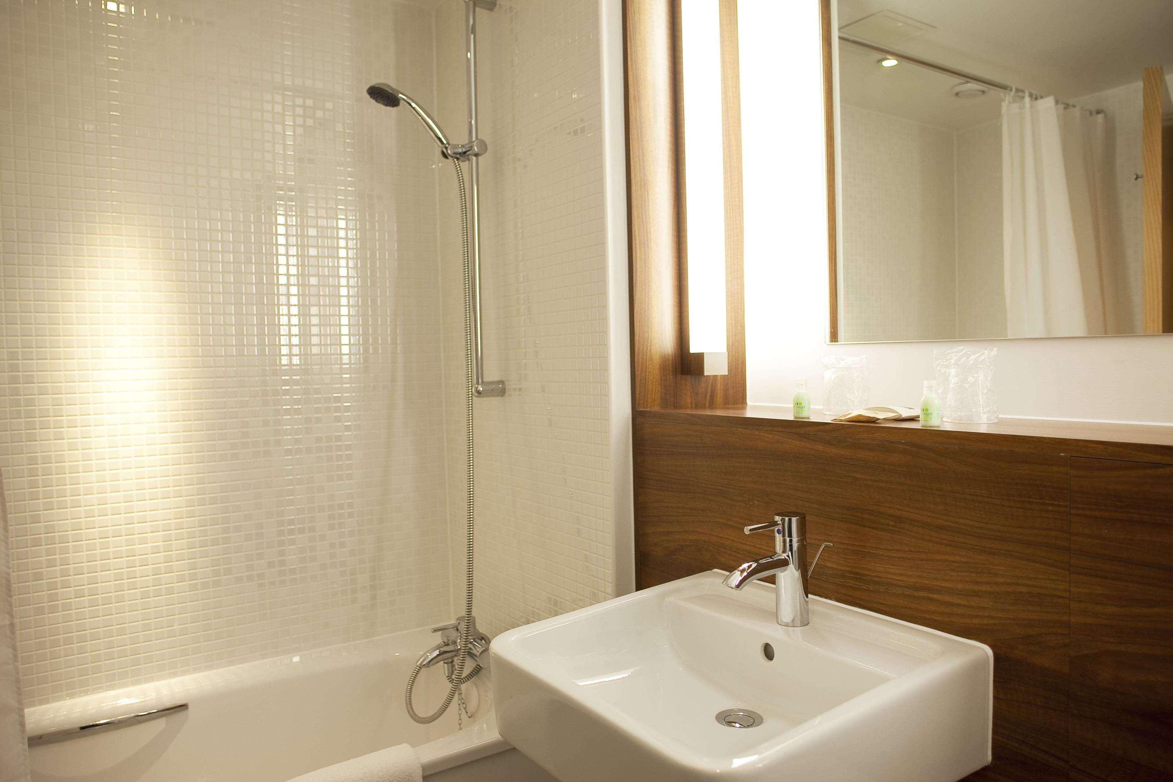 Campanile Hotel Northampton Bagian luar foto