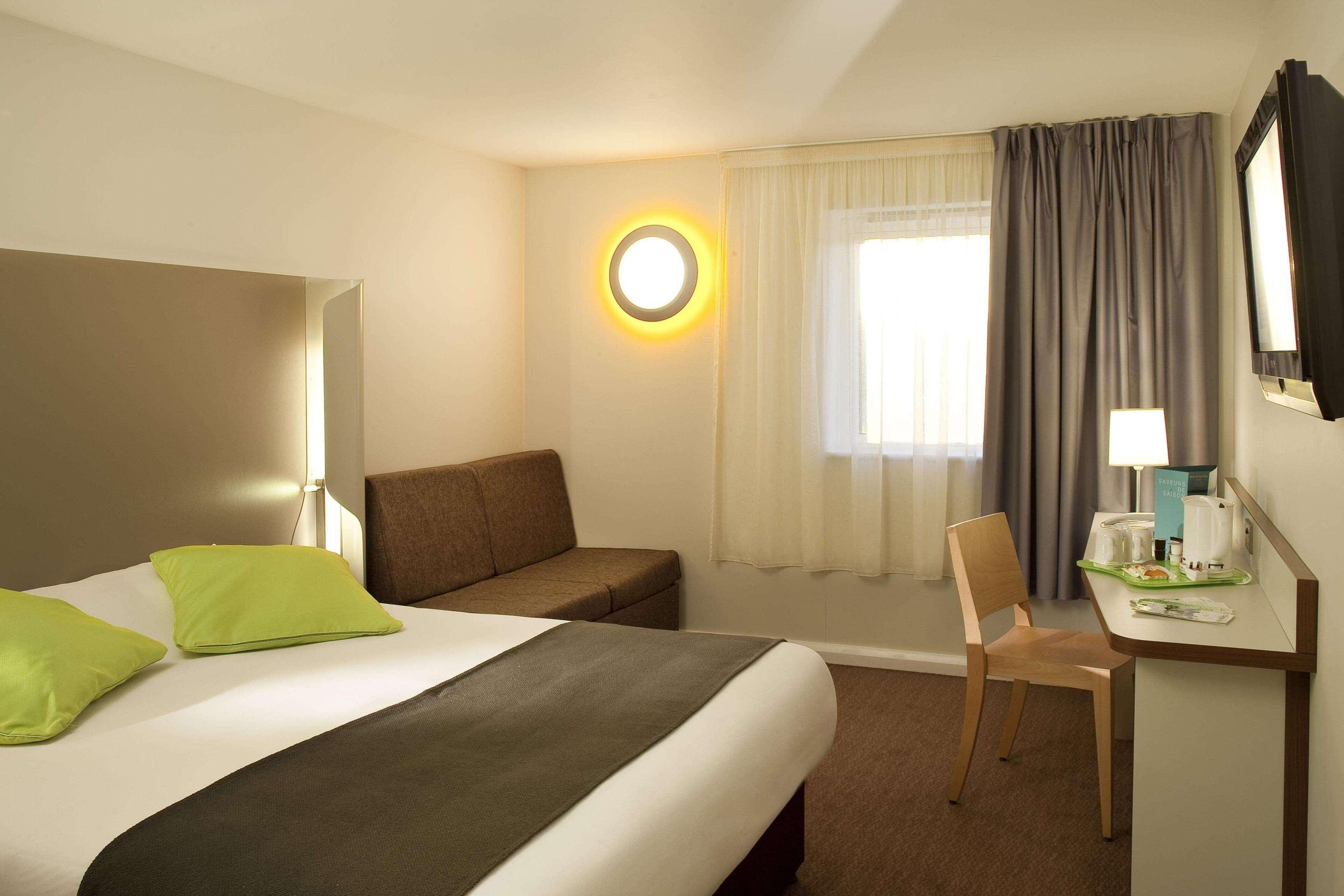 Campanile Hotel Northampton Bagian luar foto