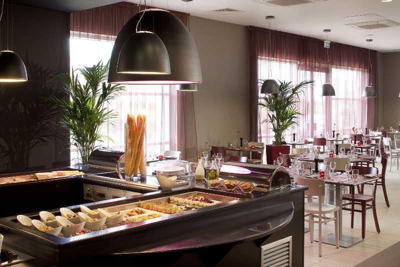 Campanile Hotel Northampton Bagian luar foto