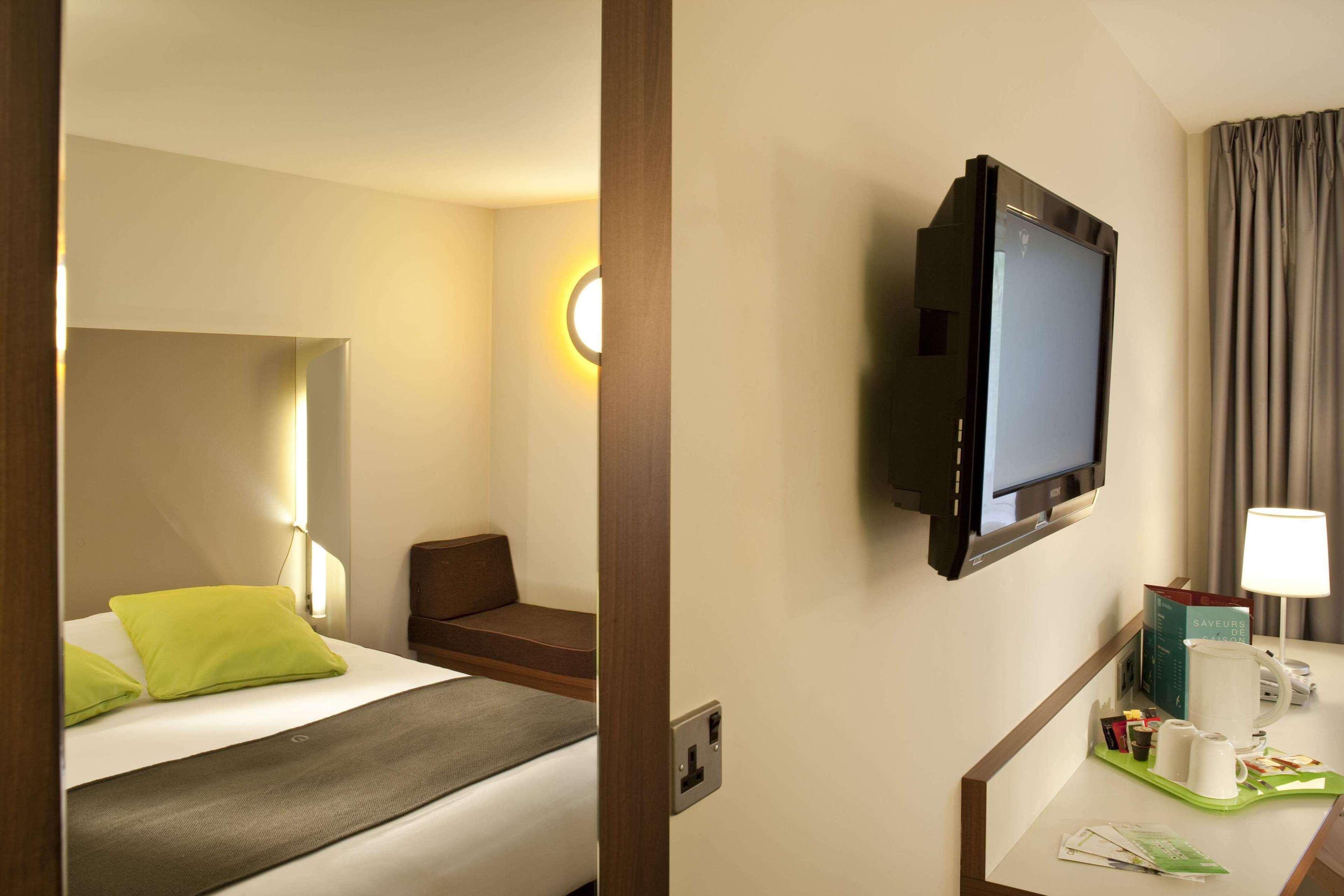 Campanile Hotel Northampton Bagian luar foto
