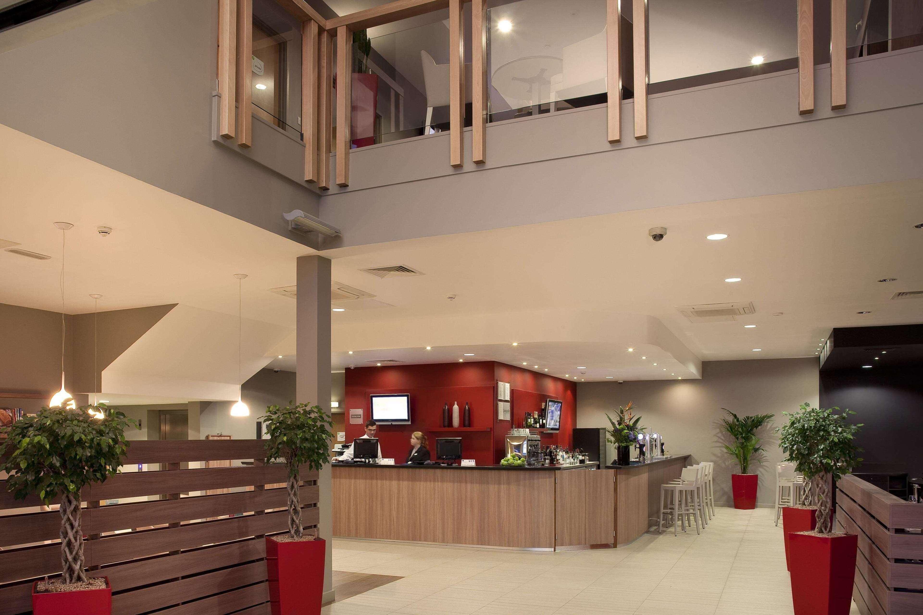 Campanile Hotel Northampton Bagian luar foto