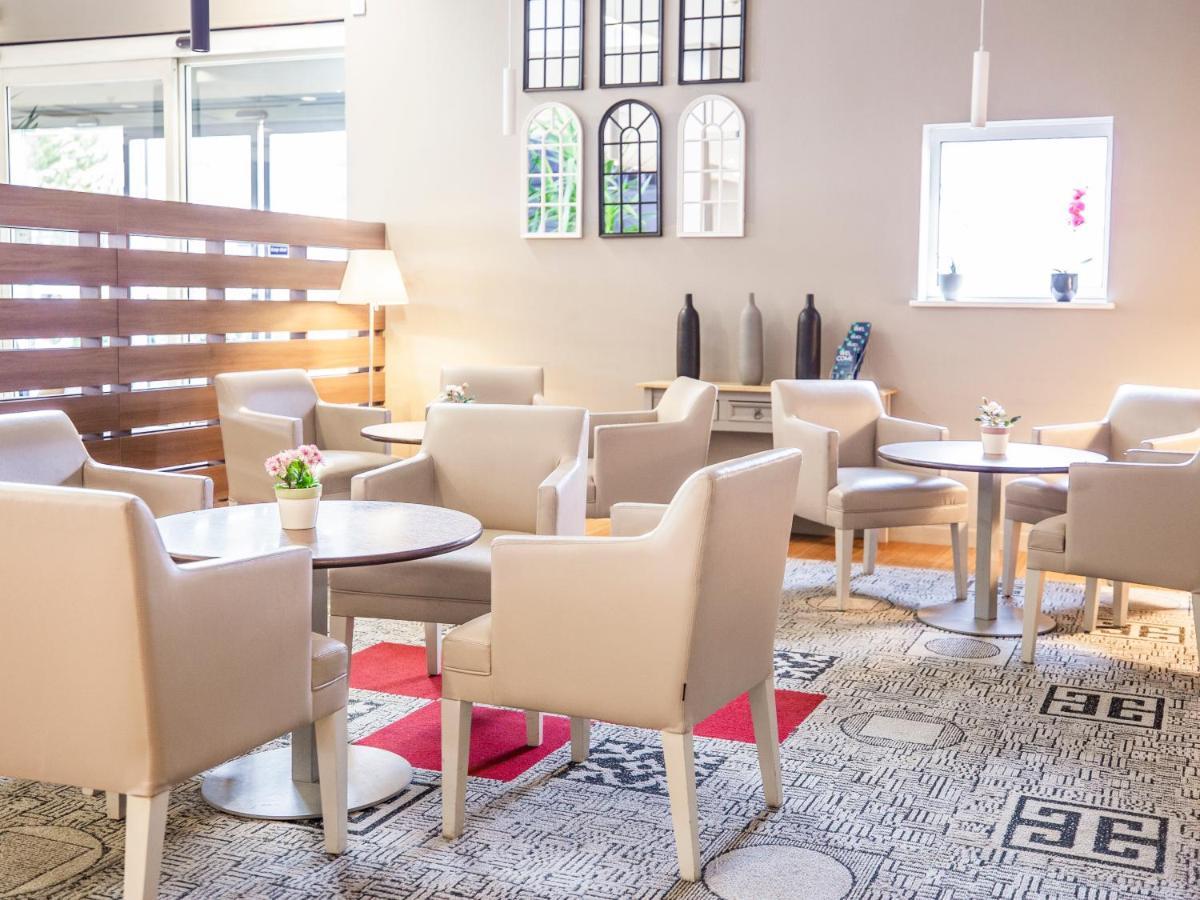 Campanile Hotel Northampton Bagian luar foto