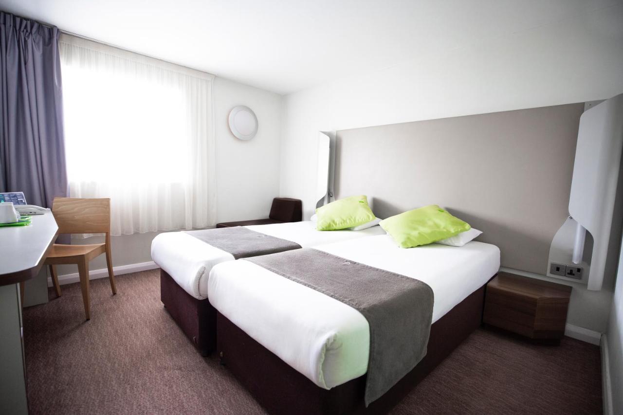 Campanile Hotel Northampton Bagian luar foto